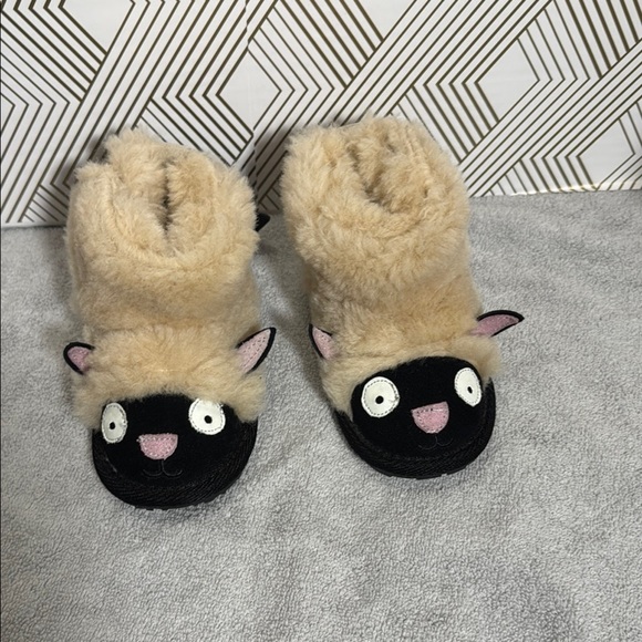 NWT EMU Australia little creatures walker Lamb 12-18m merino wool - Picture 1 of 8